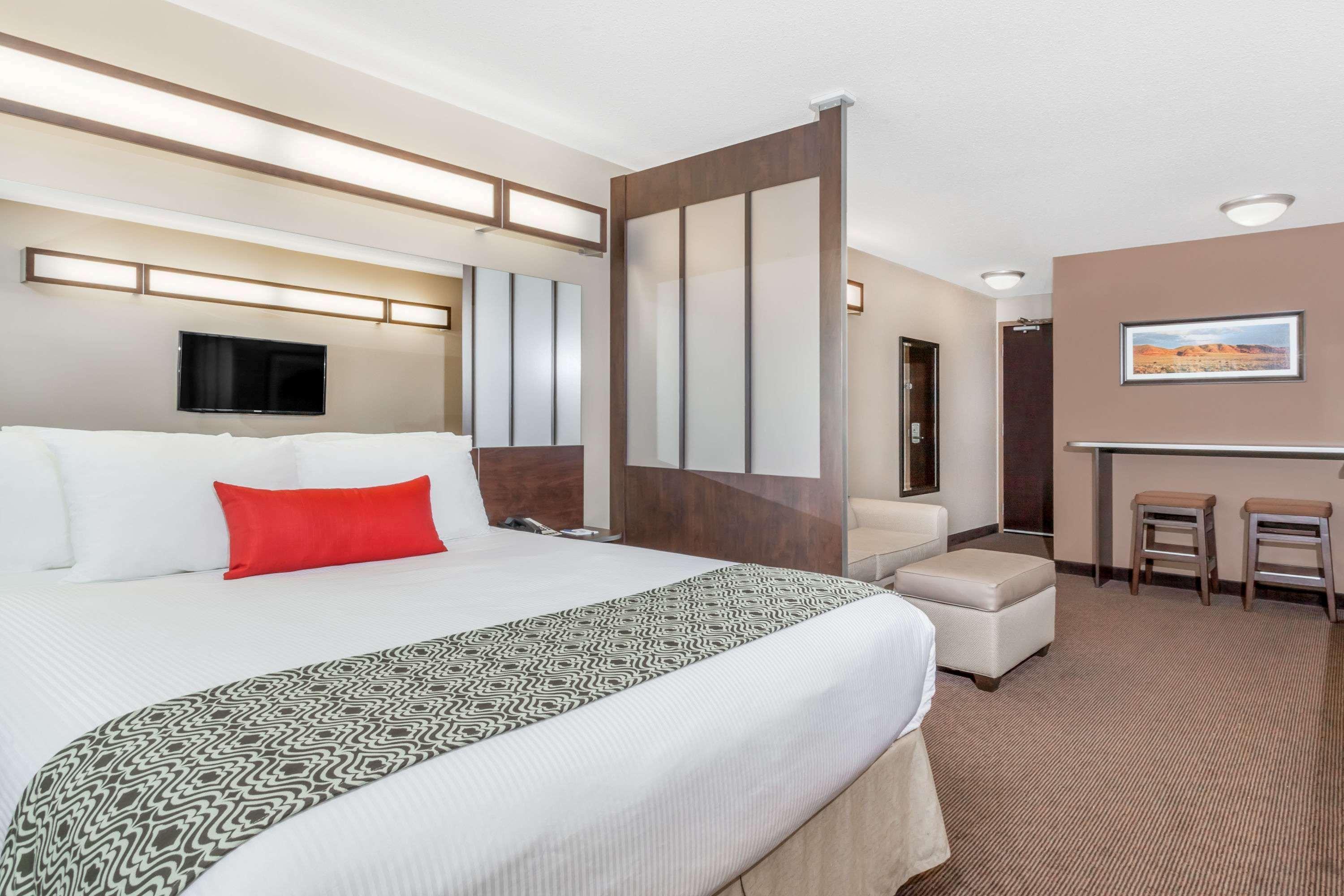 Microtel Inn & Suites By Wyndham Estevan Εξωτερικό φωτογραφία