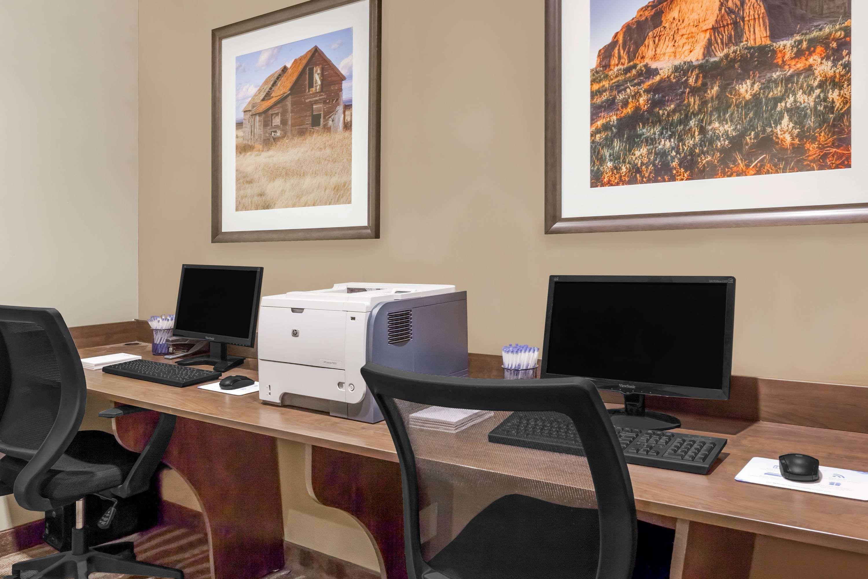Microtel Inn & Suites By Wyndham Estevan Εξωτερικό φωτογραφία